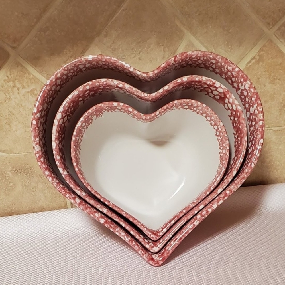 Vintage Heart Ceramic Nesting Bowls (3) - Picture 2 of 5
